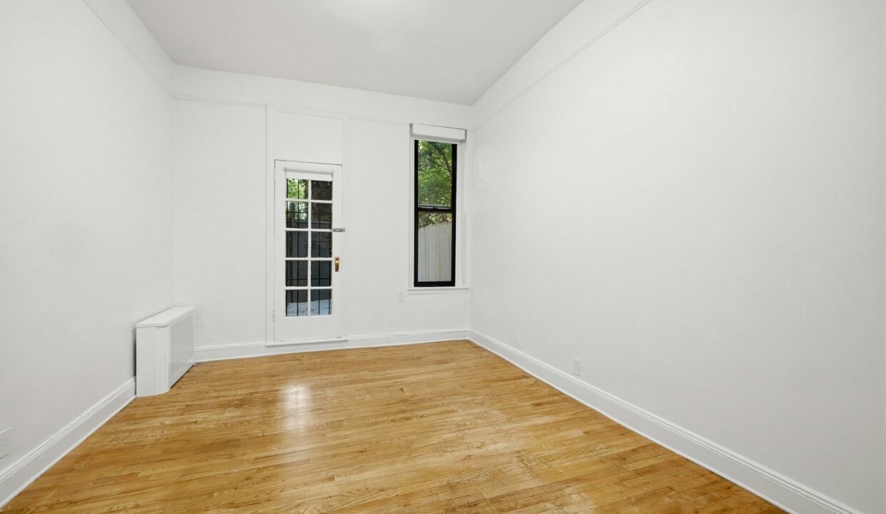 48 Greenwich Avenue Apartment 1B — official Brodsky photo