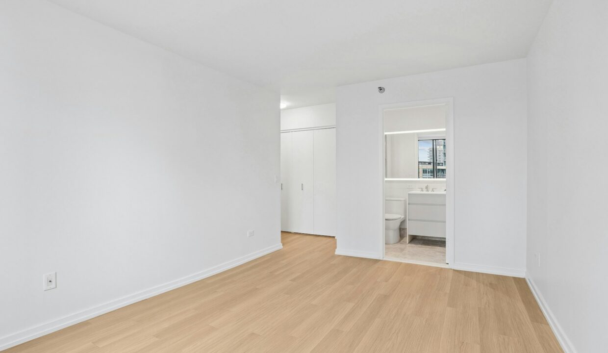 West End Towers Apartment R21C — official Brodsky photo
