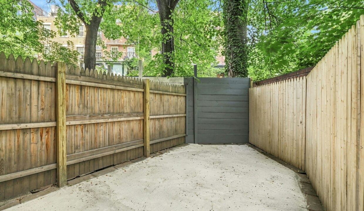 48 Greenwich Avenue Apartment 1B — official Brodsky photo