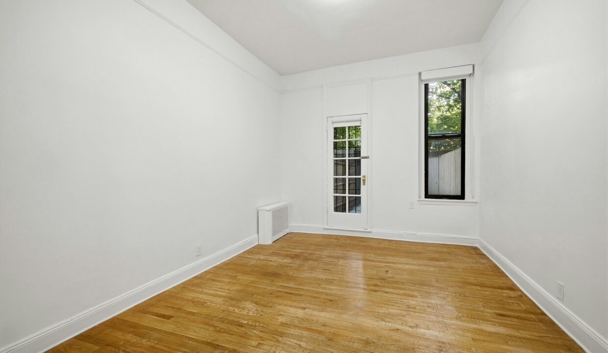 48 Greenwich Avenue Apartment 1B — official Brodsky photo
