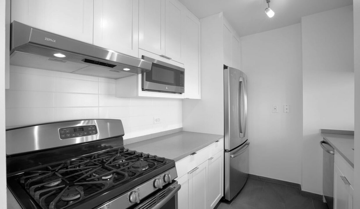 200W60 Apartment 28C — official Brodsky photo