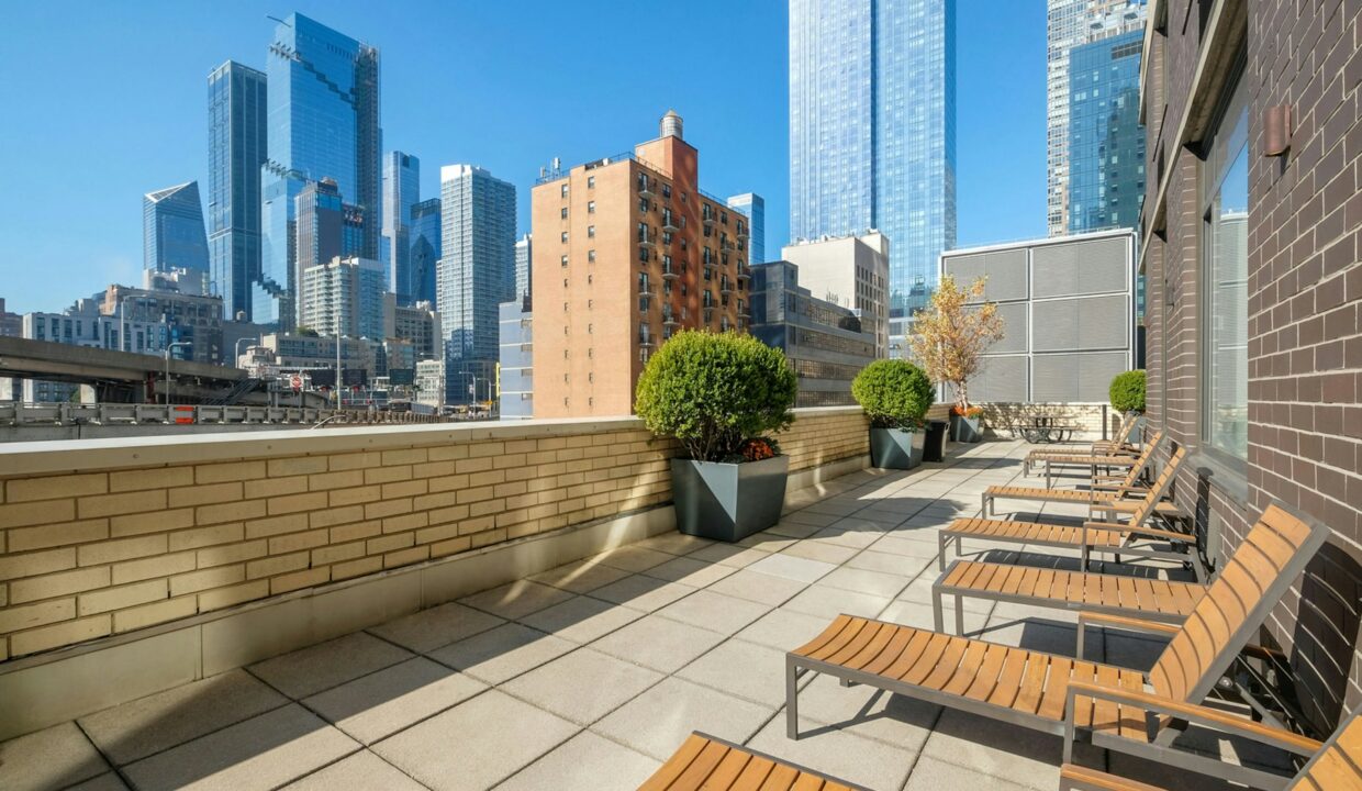420 West 42nd Street Apartment 15G — official Brodsky photo
