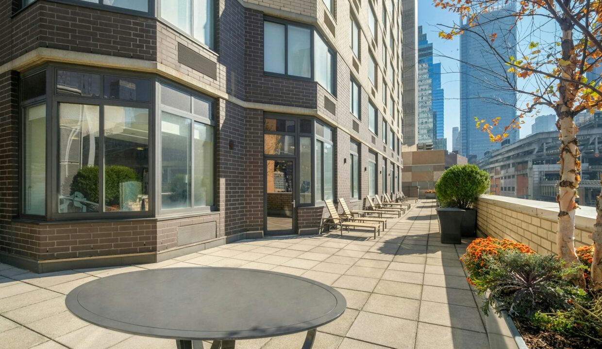 420 West 42nd Street Apartment 15G — official Brodsky photo