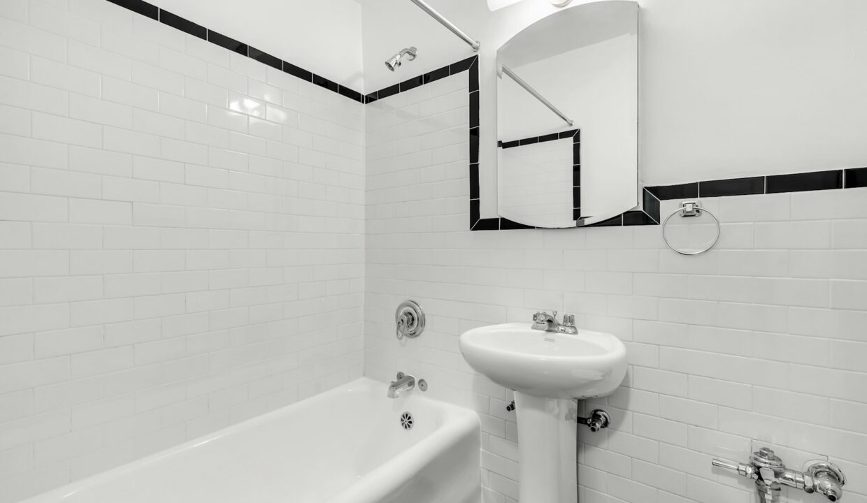 Beaux Arts I - 307 E 44 Apartment 304 — official Brodsky photo