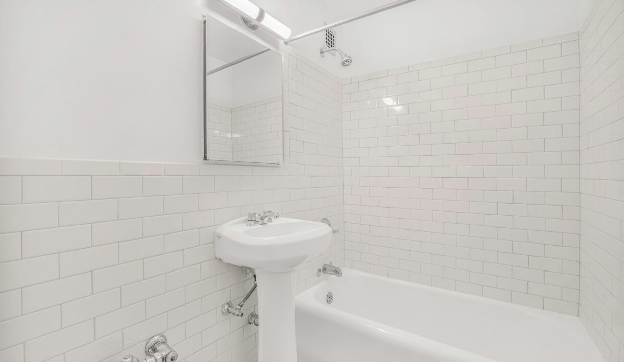 Beaux Arts I - 307 E 44 Apartment 309 — official Brodsky photo