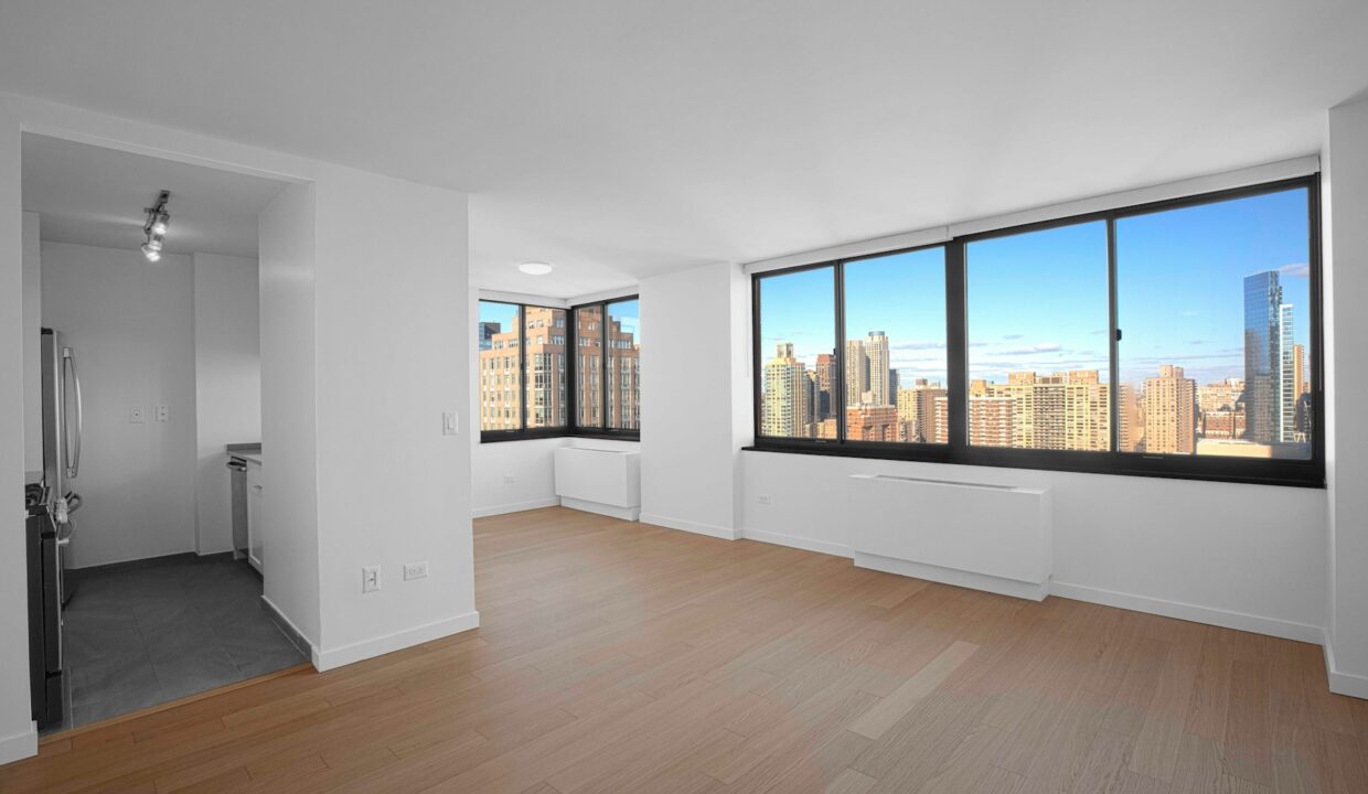 200W60 Apartment 24C — official Brodsky photo