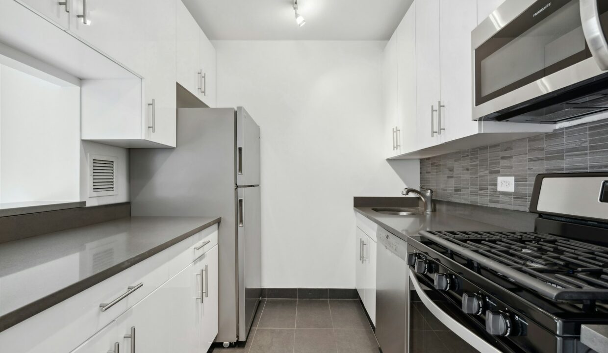 West End Towers Apartment P3M — official Brodsky photo