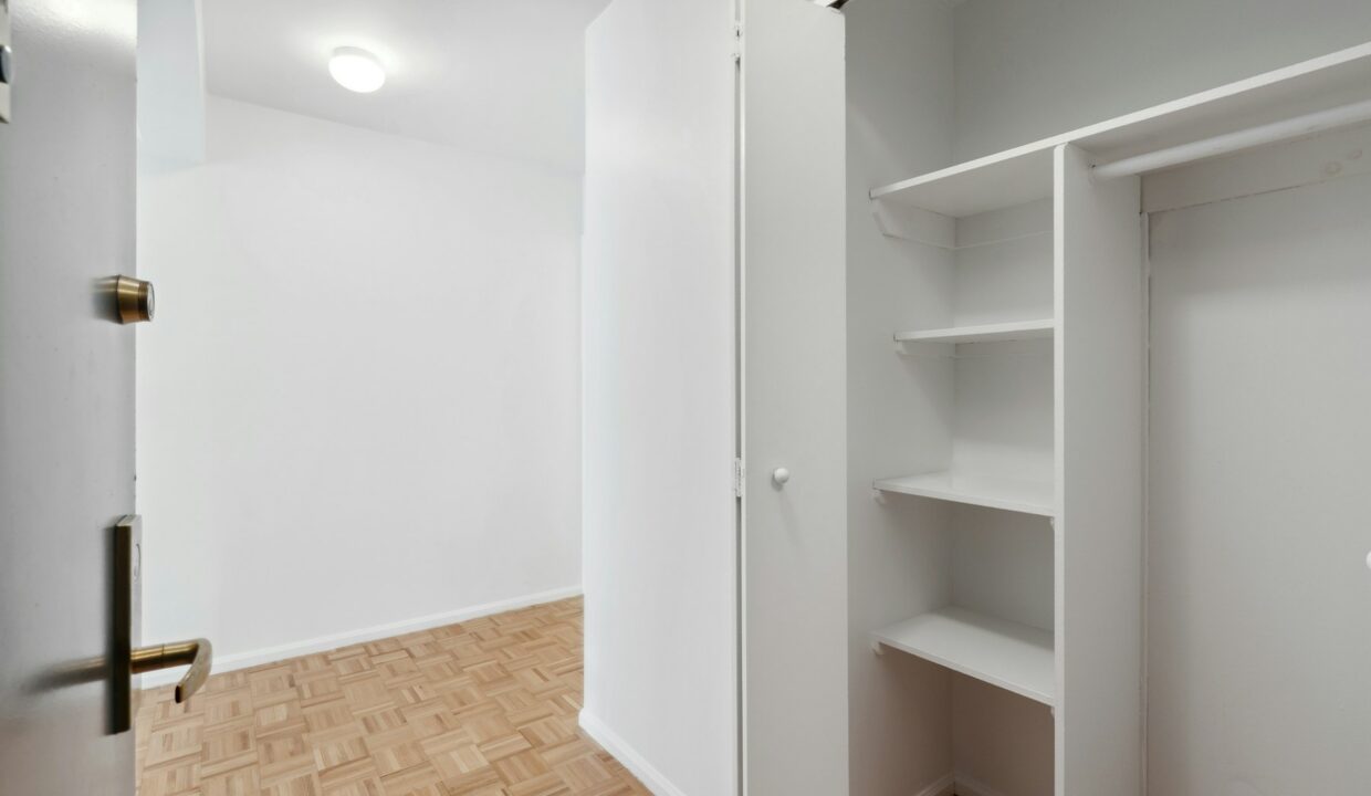 West End Towers Apartment P3M — official Brodsky photo