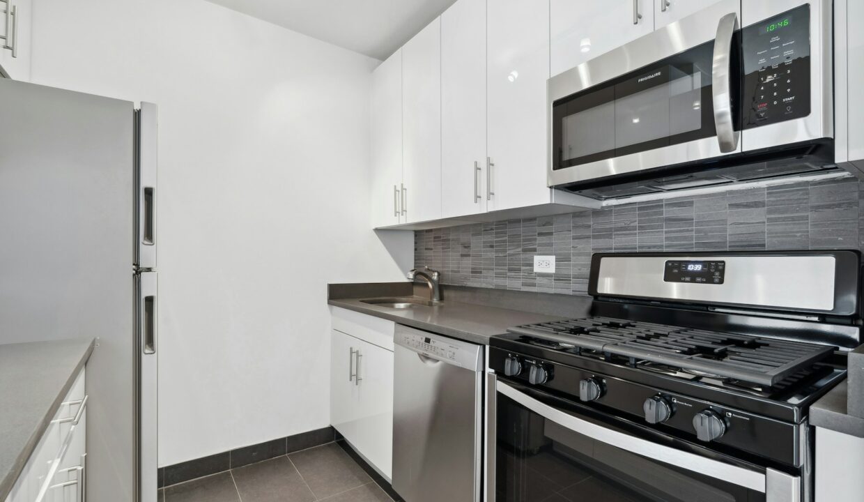 West End Towers Apartment P3M — official Brodsky photo