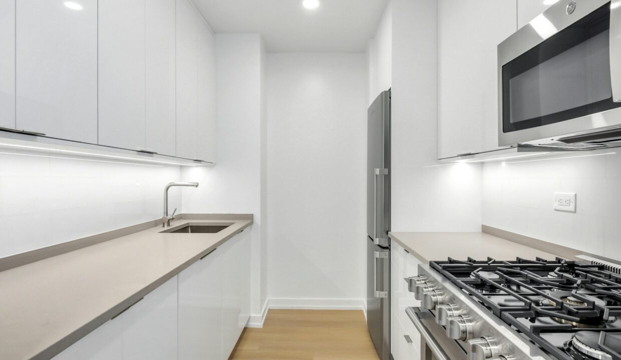 West End Towers Apartment P7G — official Brodsky photo