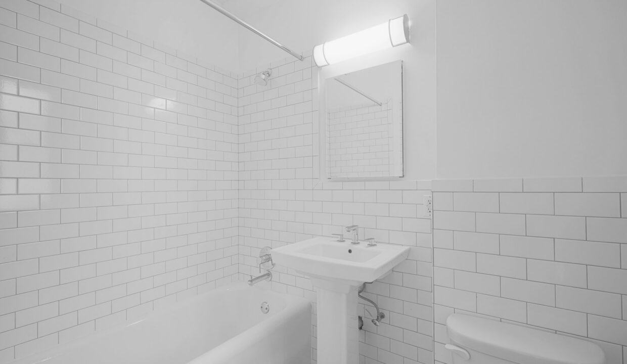 12 East 86th Street Apartment 422 — official Brodsky photo