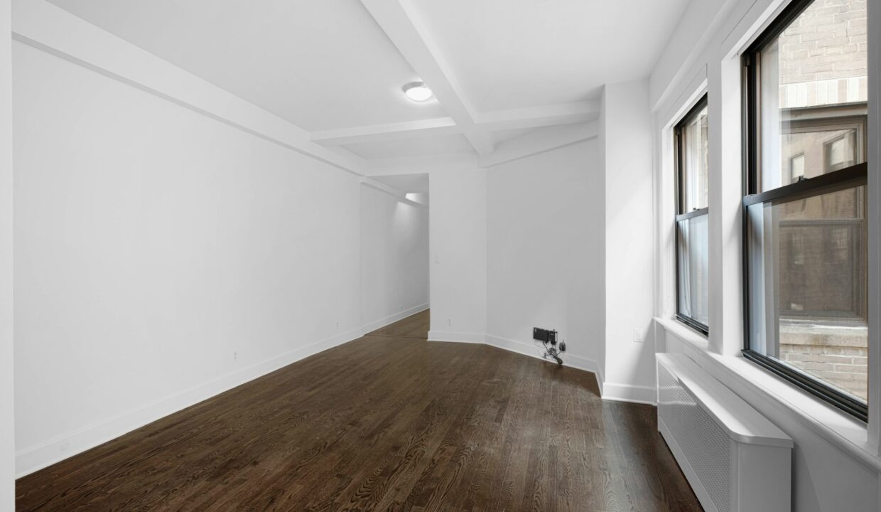 12 East 86th Street Apartment 422 — official Brodsky photo