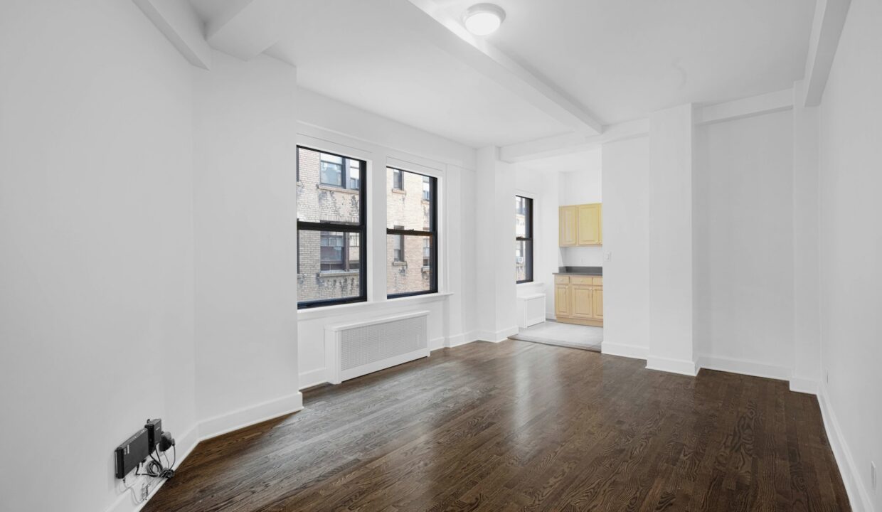 12 East 86th Street Apartment 422 — official Brodsky photo