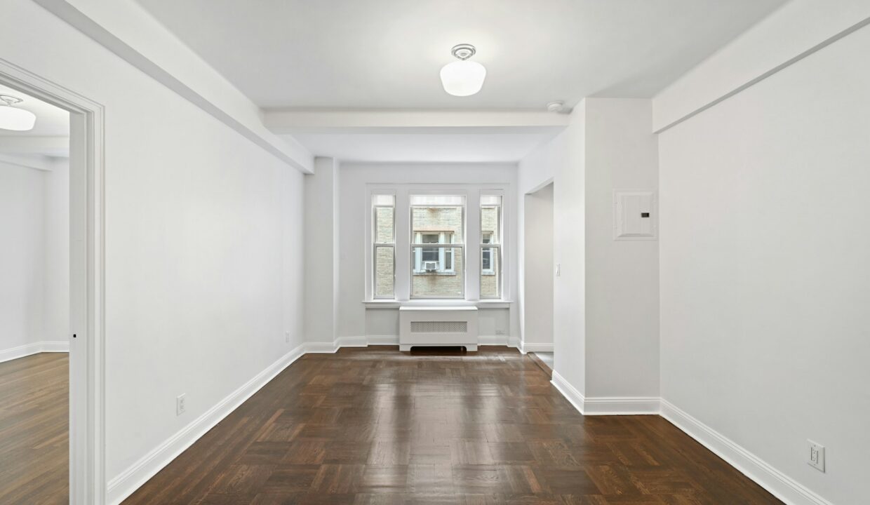 24 Fifth Avenue Apartment 823 — official Brodsky photo