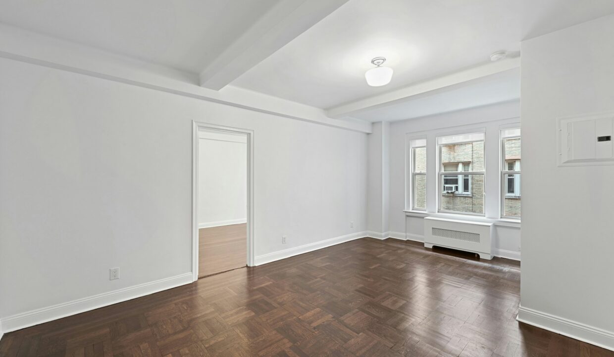 24 Fifth Avenue Apartment 823 — official Brodsky photo