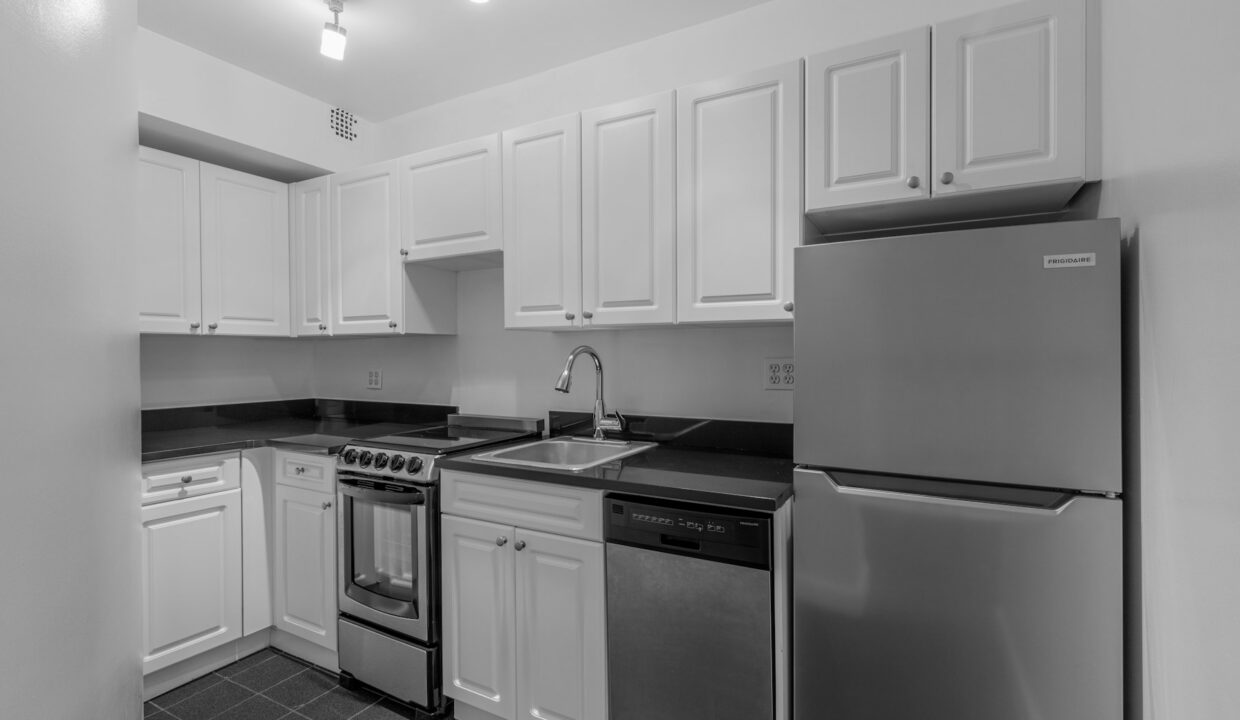 24 Fifth Avenue Apartment 1114 — official Brodsky photo