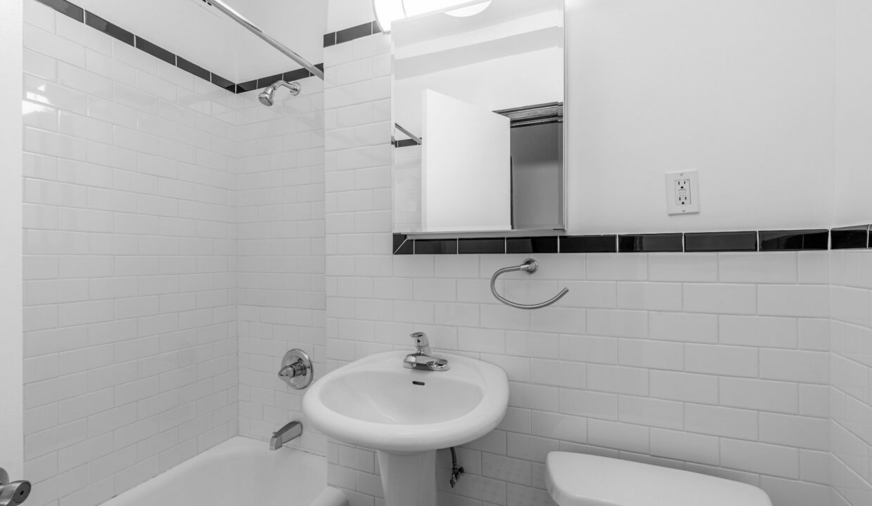 24 Fifth Avenue Apartment 1114 — official Brodsky photo