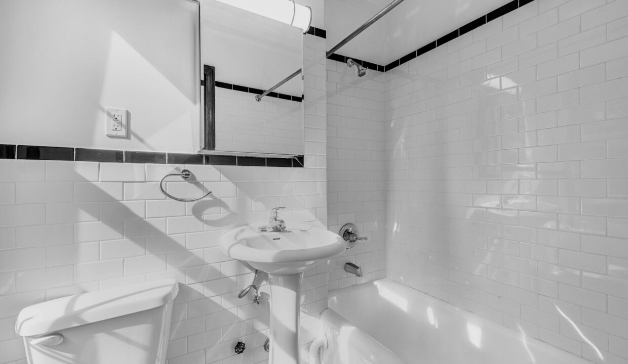 24 Fifth Avenue Apartment 1114 — official Brodsky photo