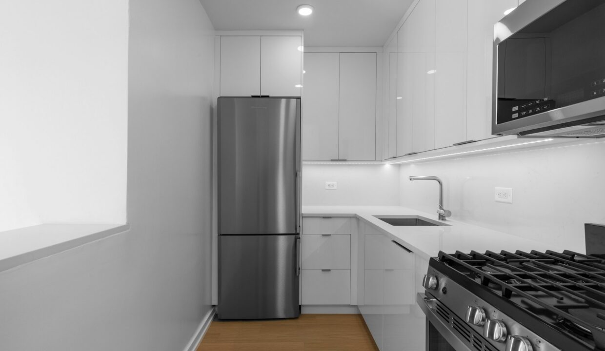 South Park Tower Apartment 43B — official Brodsky photo