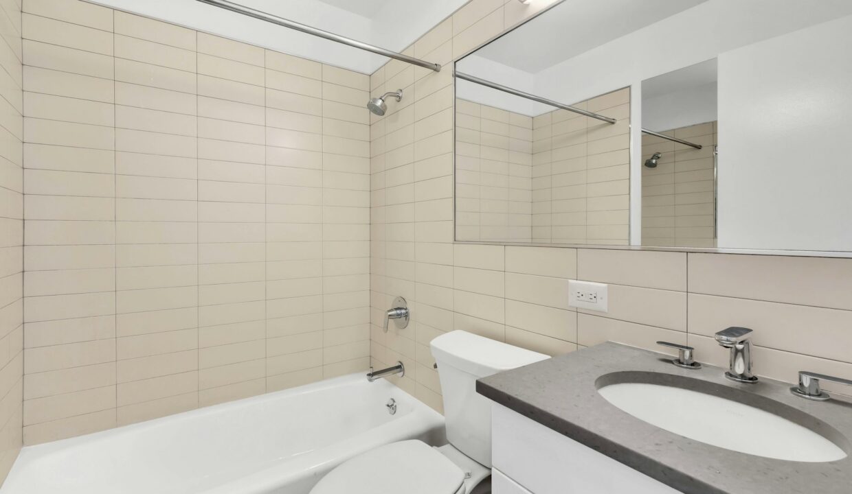 South Park Tower Apartment 35N — official Brodsky photo