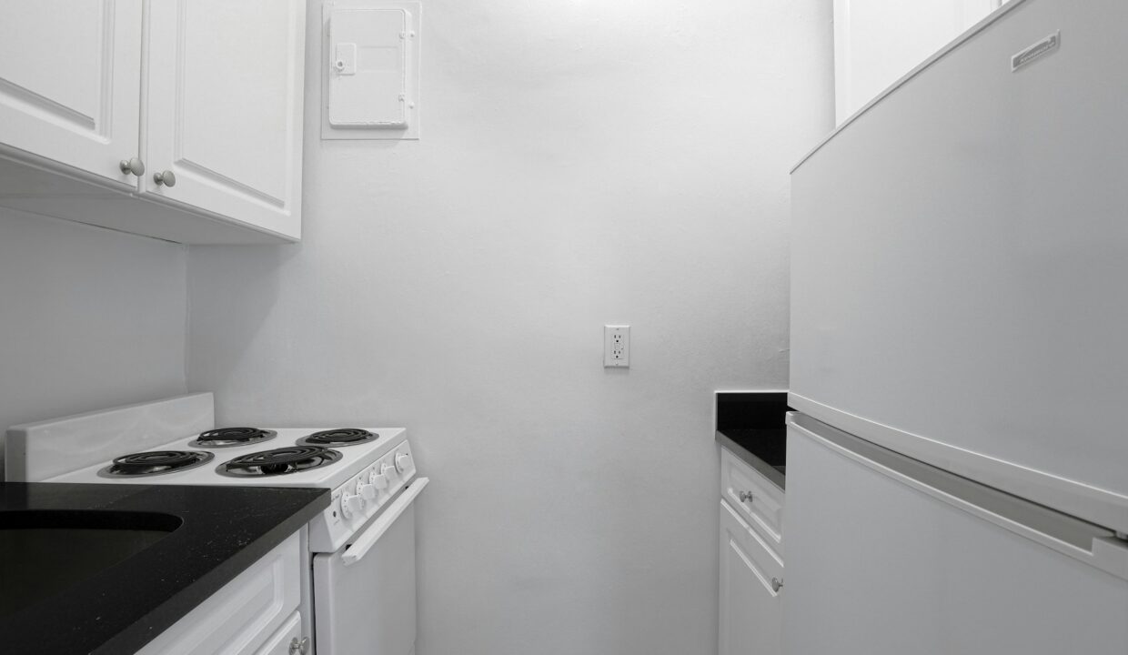 208 West 23rd Street Apartment 1408 — official Brodsky photo