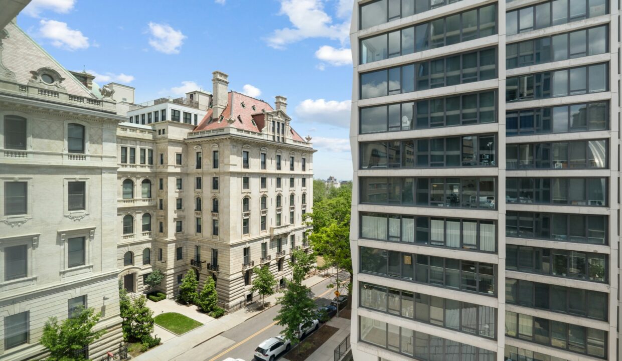 Enclave at the Cathedral Apartment 714 — official Brodsky photo