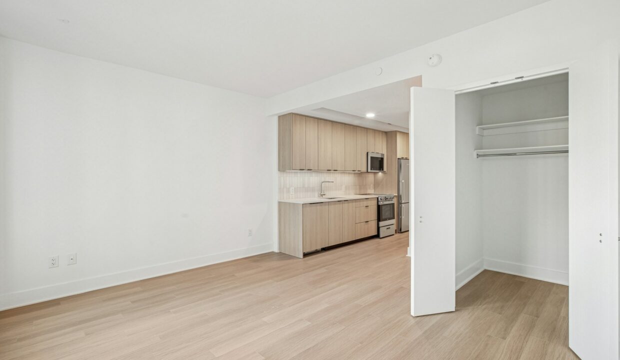 499 President Apartment 804 — official Brodsky photo