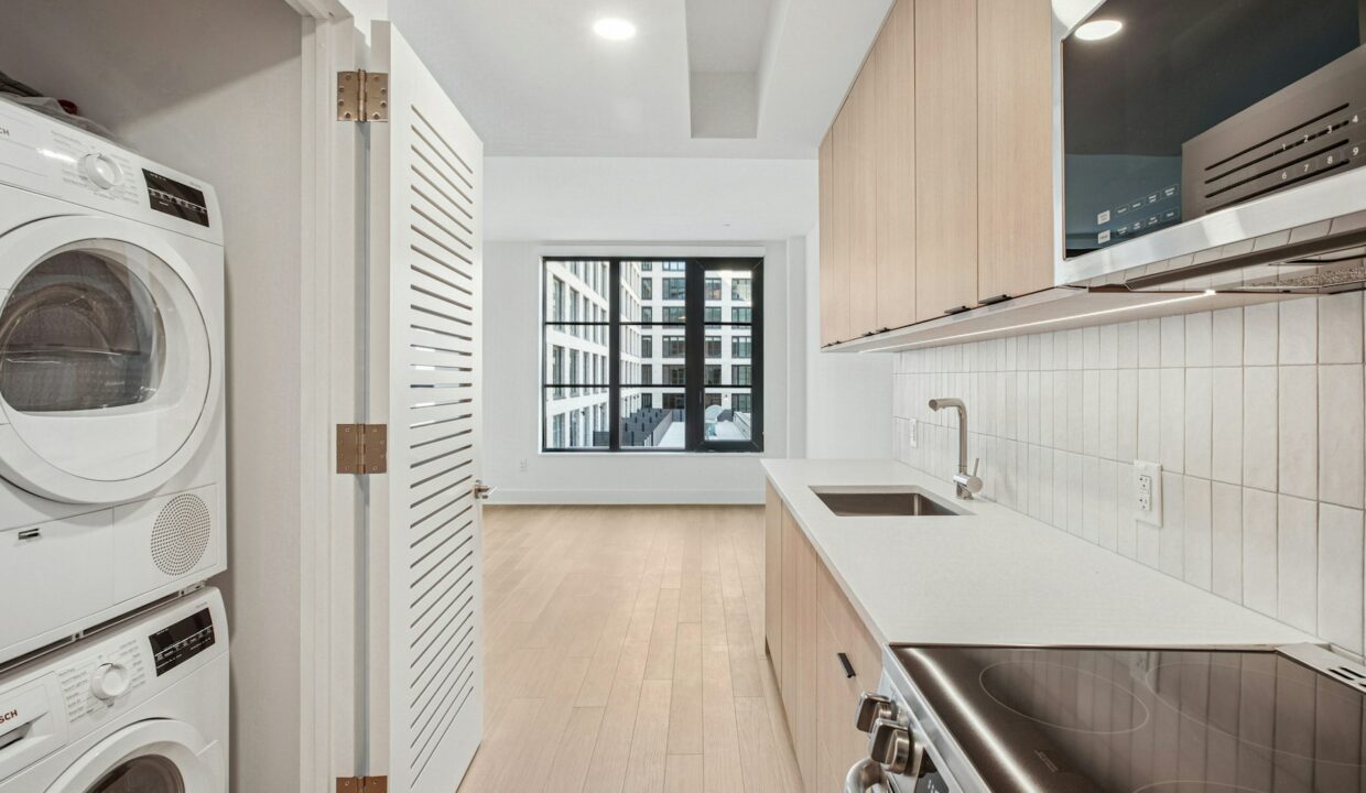 499 President Apartment 804 — official Brodsky photo