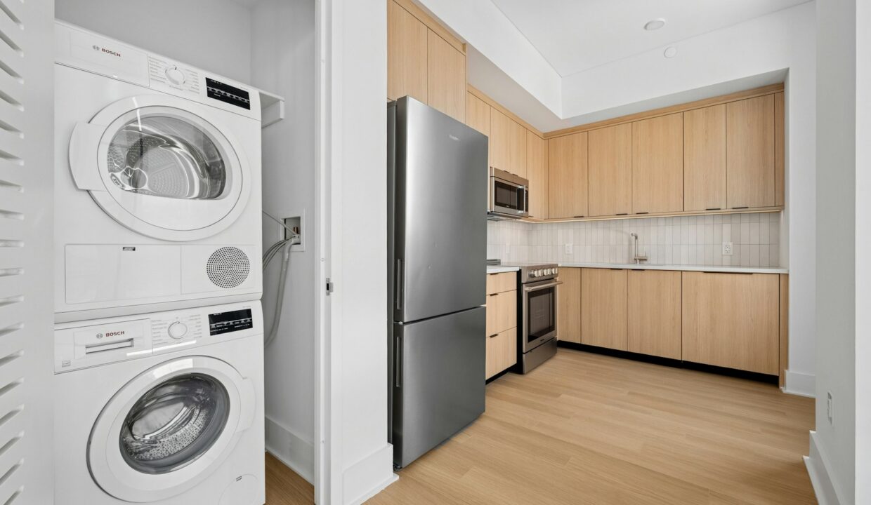 499 President Apartment 821 — official Brodsky photo