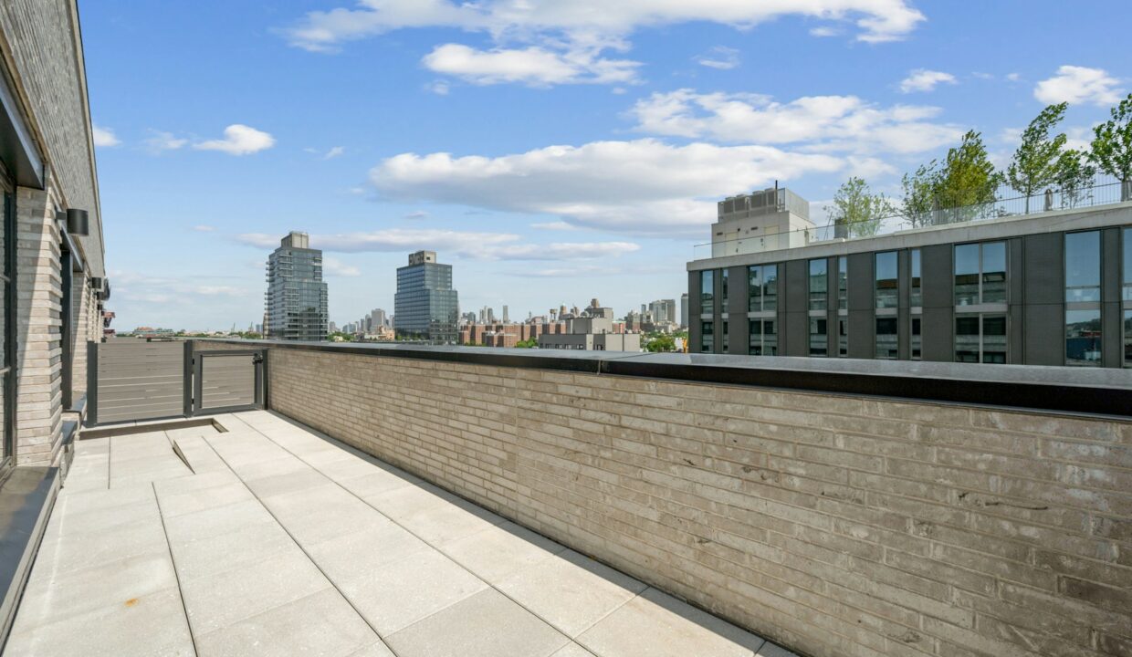 499 President Apartment 919 — official Brodsky photo