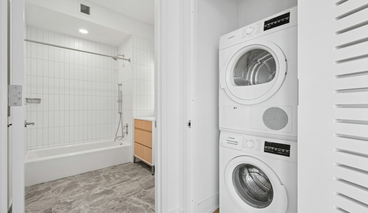 499 President Apartment 919 — official Brodsky photo