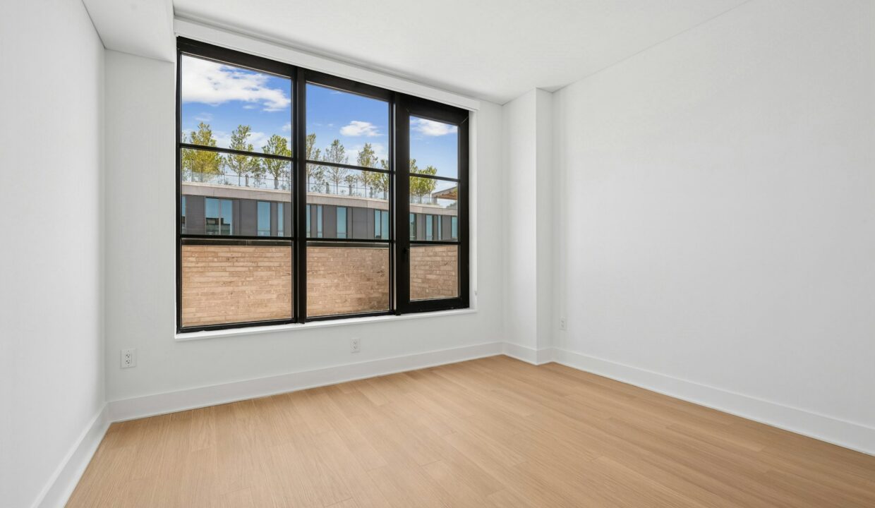 499 President Apartment 919 — official Brodsky photo