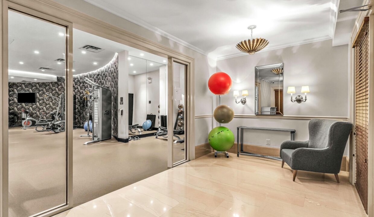 12 East 86th Street Apartment 422 — official Brodsky photo