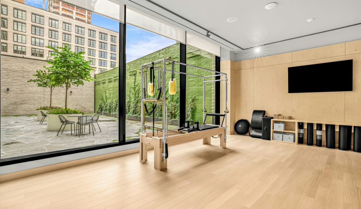 499 President Apartment 804 — official Brodsky photo