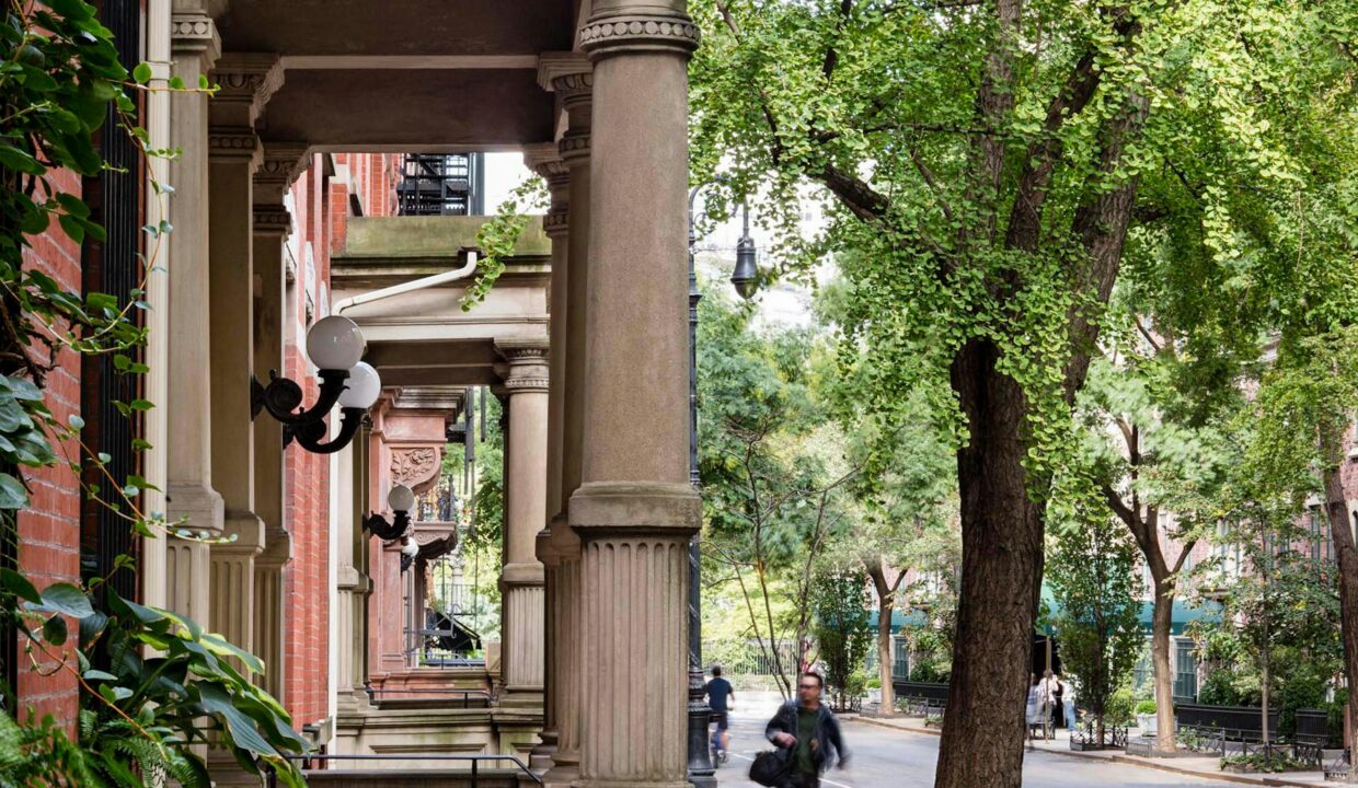 235 West 13th Street Apartment 8 — official Brodsky photo