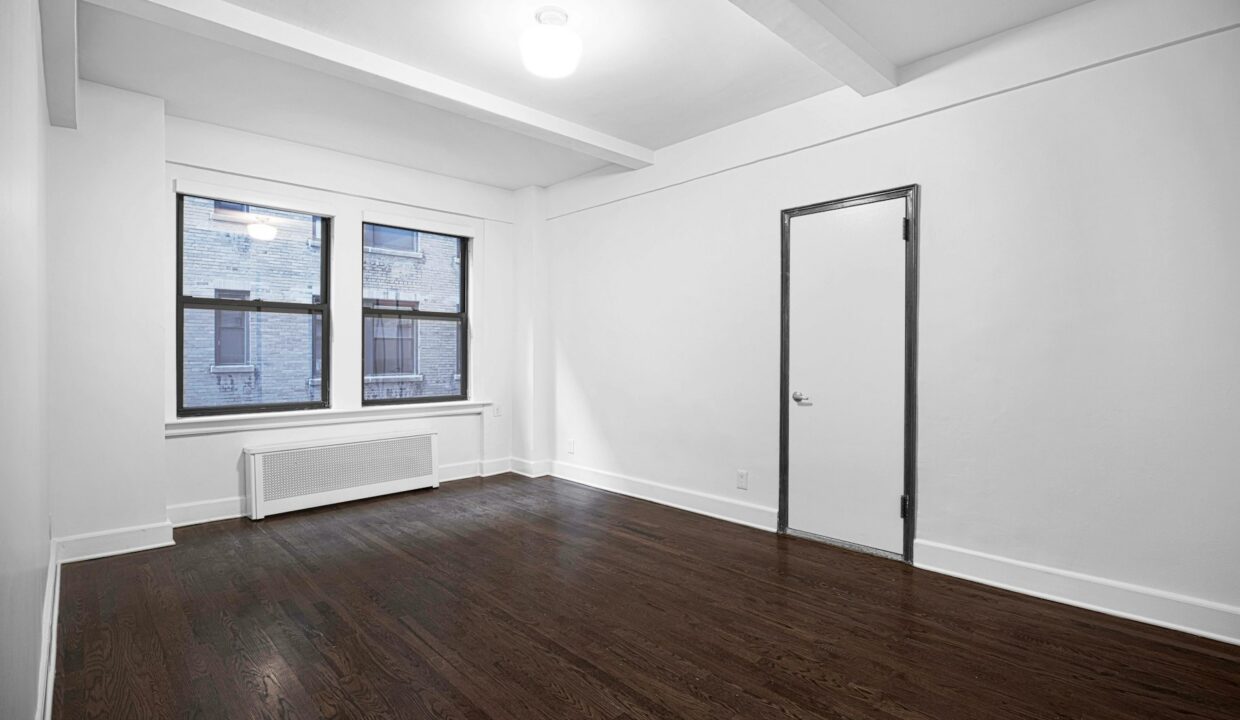 12 East 86th Street Apartment 440 — official Brodsky photo