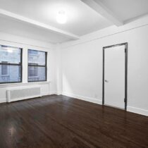 12 East 86th Street Apartment 440 — official Brodsky photo