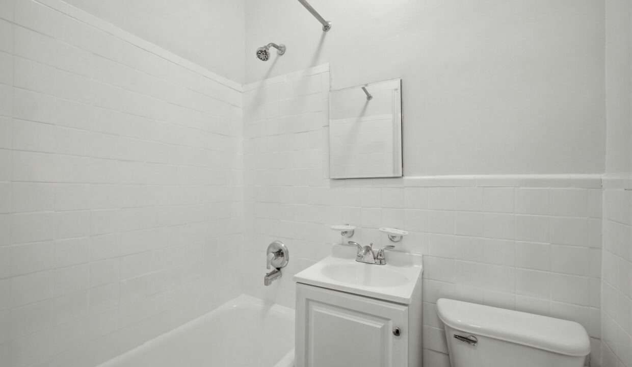 48 Greenwich Avenue Apartment 1B — official Brodsky photo
