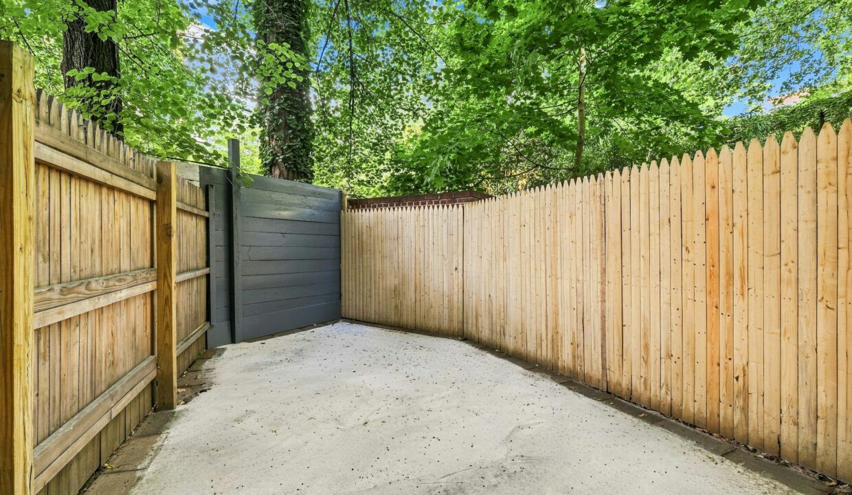 48 Greenwich Avenue Apartment 1B — official Brodsky photo