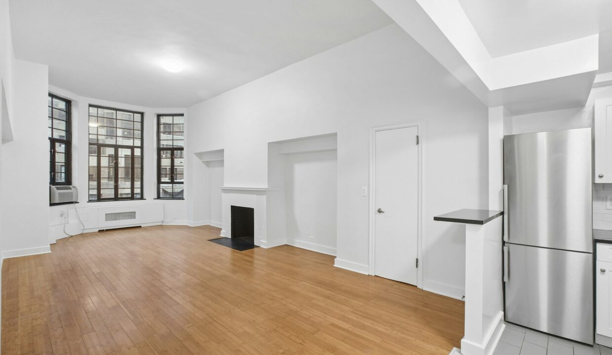 Beaux Arts II - 310 E 44 Apartment 1410 — official Brodsky photo