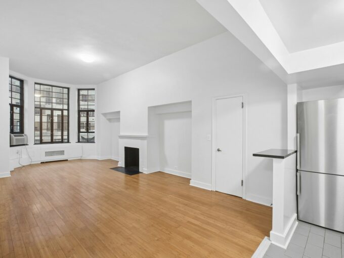 Beaux Arts II - 310 E 44 Apartment 1410 — official Brodsky photo