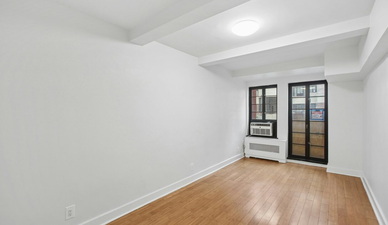Beaux Arts II - 310 E 44 Apartment 1410 — official Brodsky photo