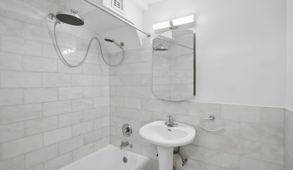 Beaux Arts II - 310 E 44 Apartment 1410 — official Brodsky photo